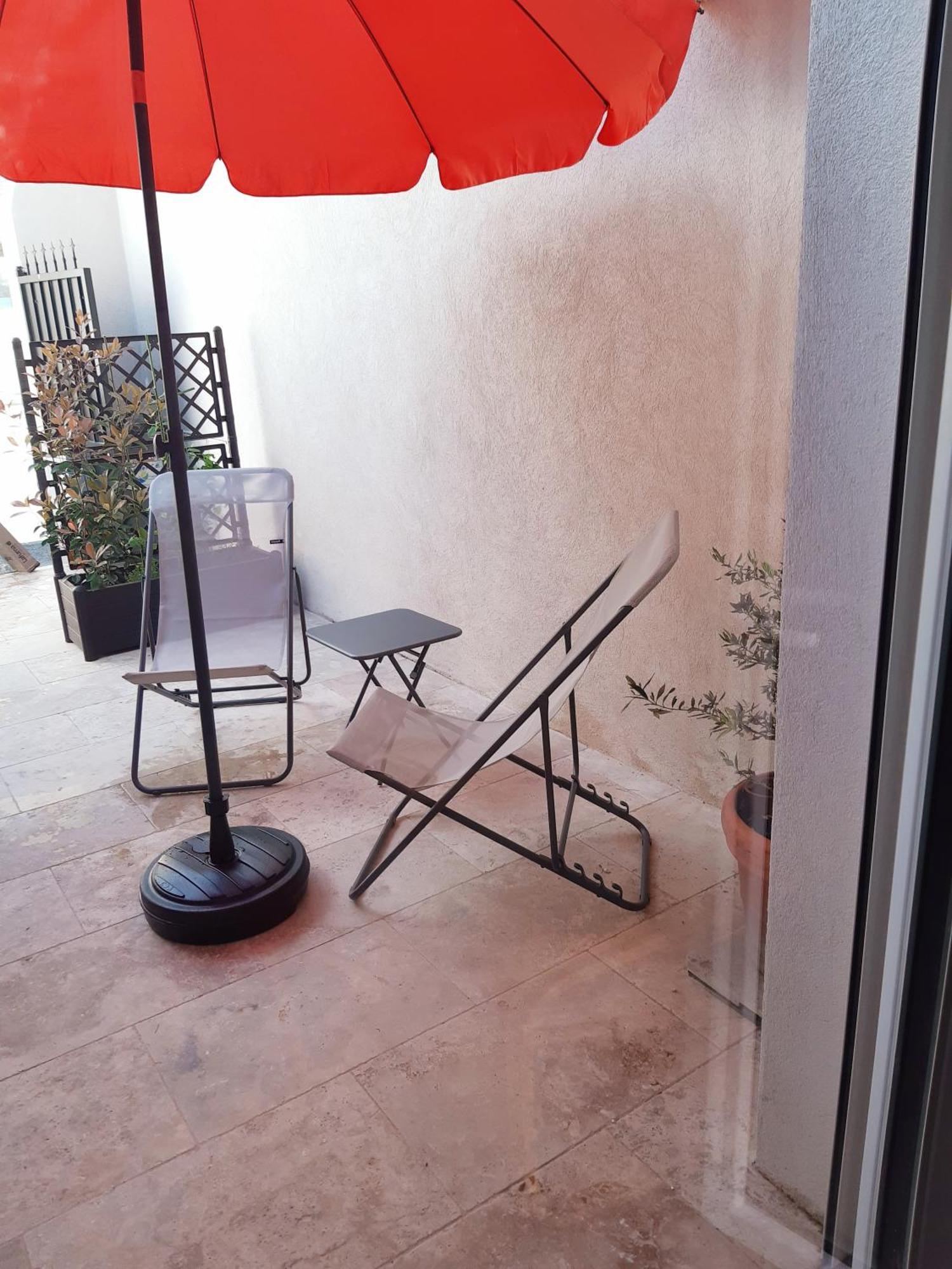 Le Gite D'Eglantine Eyguières Exteriör bild